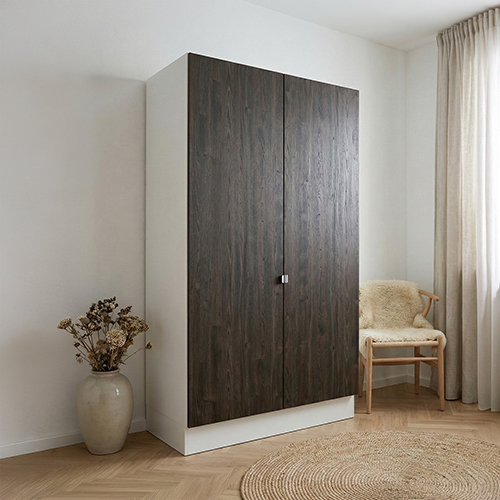 Kitchn Garderobeskab med 2 låger i træ 120 cm fra Kitchn med Cleveland Mørk Eg front