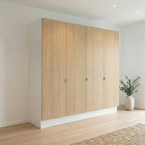 Garderobeskab med 4 låger i træ 240 cm fra Kitchn med Aspen Lys Eg front