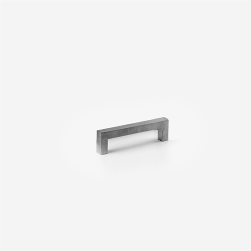 Multi-Living Reling i blank krom, kantet